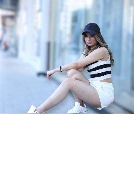 COZY FIT Stripes Knitted Women Crewneck Sleeveless Horizontal Striped Crop Tank Top